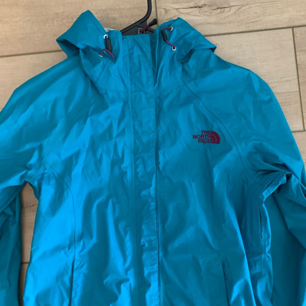 North face light windbreaker - Picture 2 of 4